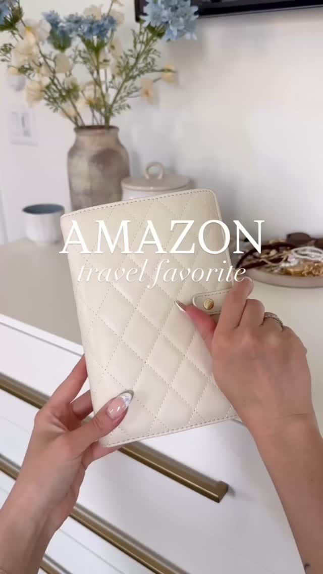 ✨COMMENT LINK✨ and we’ll DM you this jewelry binder! It’s perfect for organizing all your jewelry and sunglasses while traveling!💍✨
.
.
.
.
#amazonfashion #travelmusthaves #amazonfavorites #amazonfinds #amazonmusthaves #thesistershoppers #asmr #asmreatingsounds #jwelleryorganizer #meesho #meeshofind #meeshoorganiser