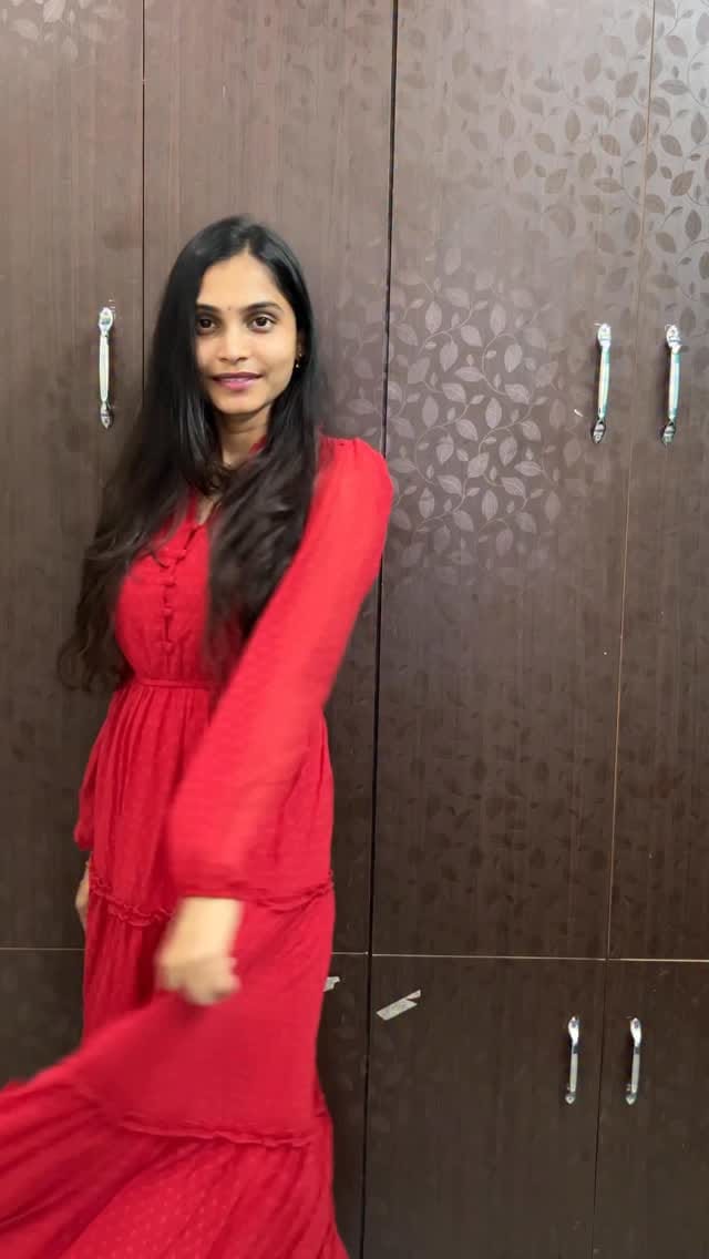 Comment for link❤️
.
#
.
#trendy #exploer #flipkart #haul #reelitfeelit #womeanwear #maxidress #red #classy #partywear #myntrafinds #vira #instagood #exploer