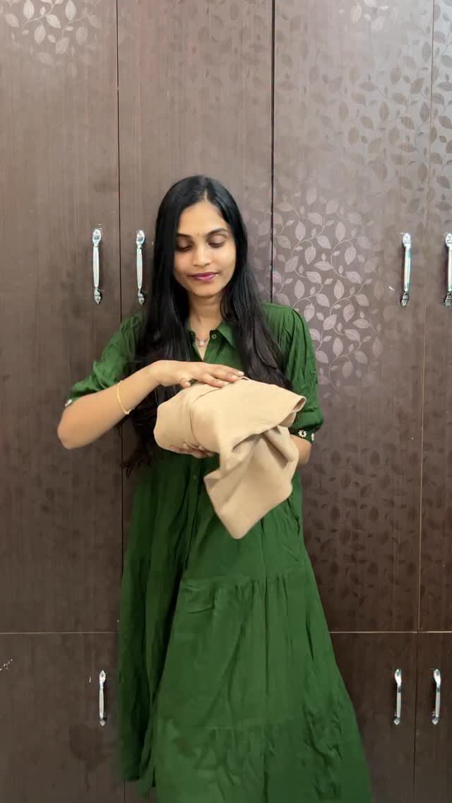 Comment for link❤️
.
.
.
.
.
.
.
.
.
.
.
#reelitfeelit #flipkart #exploer #viral #womeanwear #vira #kurtaset #trend #maxidresses #top #classy #topwear #vira #maxi #myntra #haul #exploer #page