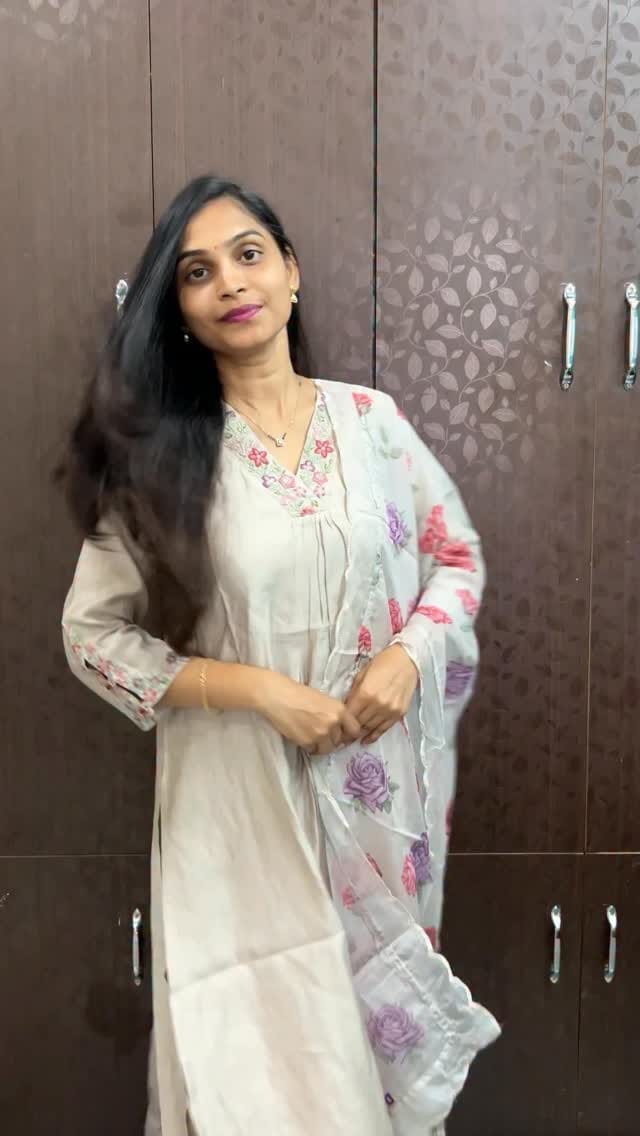 Comment for link🤍
.
.
.
.
.
.
.
.
#reelitfeelit #kurtaset #traditional #classy #libas #brand #trendy #womeanwear #haul #flipkart #myntra #vira #instamood #kurti