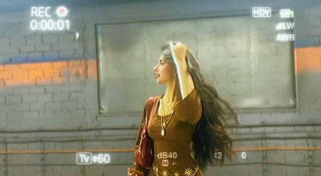 Follow & then comment filter for filter name 
#metro #aesthetic