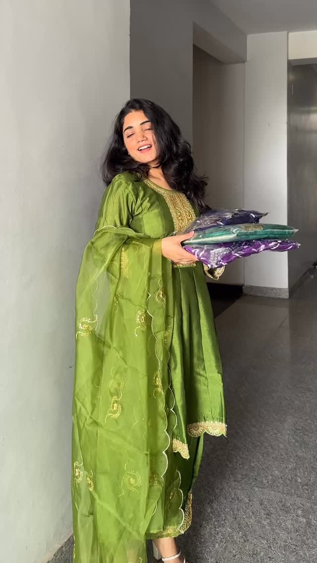Comment for Link 🔗 
.
.
.
.
.
@meeshoapp @connect.wishlink 
#treandingreels #insta #diwaliwear #meesho #meeshosuit #indianwear #ethnic #instafit #reel #meeshofinds