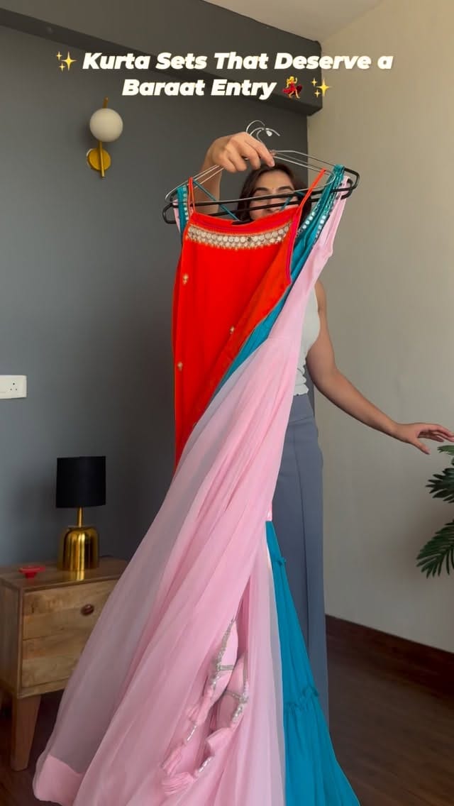 Kurta sets that deserve some spotlight 🌼🪔✨
I am all set for the wedding season 🥹🥰🌼
These kurta sets are from @mirayaz_jpr 
I am wearing size Small 🌼
Fits so well 
And perfect for the wedding season 😌🌼
Let me know your favourite??
#wedding #anarkali #kuratsets #kurtaset #ethnic #ethnicwear #anarkalifits #trending #shadi #weddingfits #indianwear #traditional