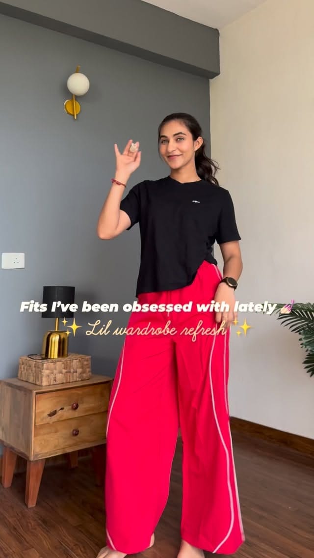 Latest additions to my wardrobe 👗
All fits from @evierose.in ❤️✨
I am wearing small size ☀️
And the fit is perfect 🌸🪷
Which one is your favourite??
.
.
.
.
.
.
#fits #dress #dresshaul #trending #dresses #fits #dressfinds #wardrobe #reels #styling #fashion