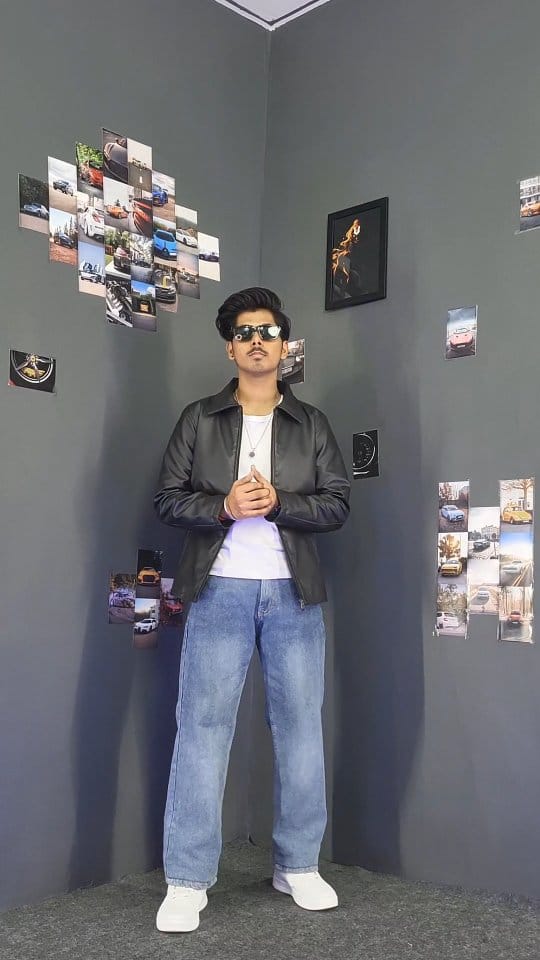 Quick #date fit
 Comment "date" for links.
#jacket #winterwear #menswear #ootd onlineshopping hm sales streetwear sweatshirts
grwm myntra