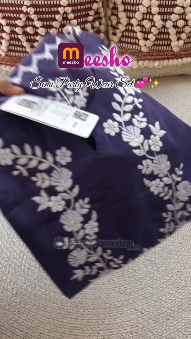 Follow & comment DM for link 🖇️❣️
#meeshocreator #haul #flipkart #myntra #products #suit #designerdress #anarkali #trendingreels #stylehacks #onlineshopping #shopping #india #dress #fashionpost #tryreviewslay #kitchenfinds #outfitideas #sale #hitdesign #wishlinked
@tryreviewslay_ @meeshoapp
#explorepage
#foryoupage #boostyourreels
#trendingreels