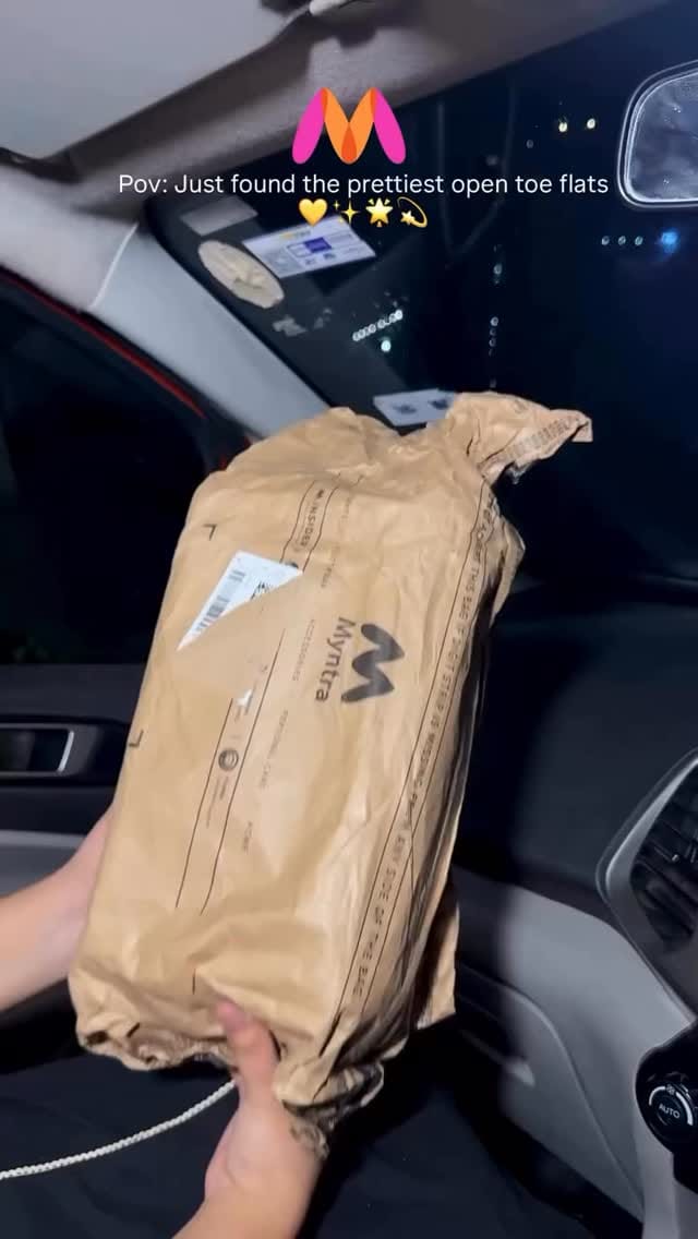 Comment ‘LINK’ to directly get in your dm ✨
Found the most beautiful open toe flats from @myntra
#myntra #opentoeflats #fashionreels #footweargoals #womenwear #ootdinspo #chicstyle #everydaystyle #stylishflats #shoelover #trendyfootwear #comfyflats #comfy #myntrafinds #myntrahaul #fyp #explore #aesthetic #reels