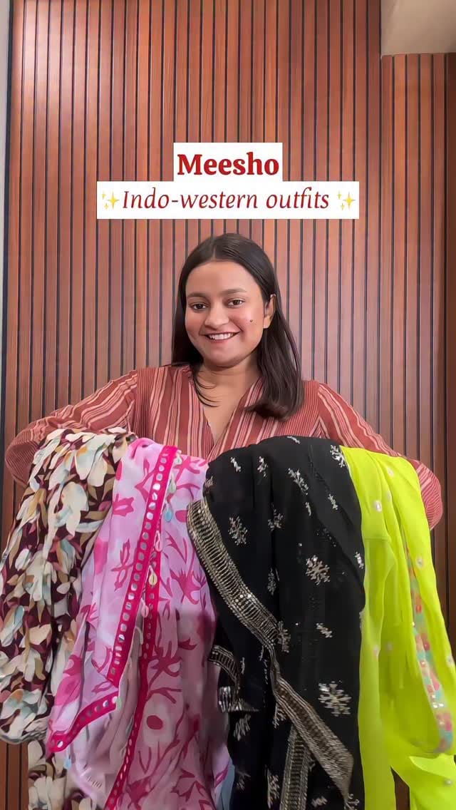 Comment ‘link’ to get the links in dm🌸
#meesho #indowestern #festiveoutfits #ethnicoutfits #sets #affordable #haldioutfits #mehendioutfits
