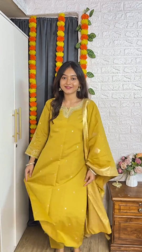 Comment 💌 dm or share this reel with me for links 😍
.
.
.
Kurta set, festive wear kurta set, myntra finds, kurta set with dupatta, durgapuja haul, kurta set for durga puja, myntra kurta set, flipkart kurta set, affordable festive wear kurta set, kurti set, heavy kurti set, kurti set with dupatta, ✨
#kurtiset #durgapujahaul #durgapuja #kurti #affordablefinds #fyp #explore #explorepage #trending #flipkartfinds #meeshofinds ##haul #haulvideo