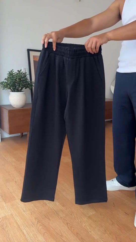 Comment "Link" I'll Send you the Links🔗 
"Style meets comfort 👖✨ Relaxed fit trousers for men under budget – premium look without the premium price! #BudgetFinds"
#MensFashion #RelaxedFit #TrousersForMen #AffordableStyle #BudgetOutfits #MensWearUnderBudget #FleekFits #EverydayStyle #TrendOnFleek #mensootd