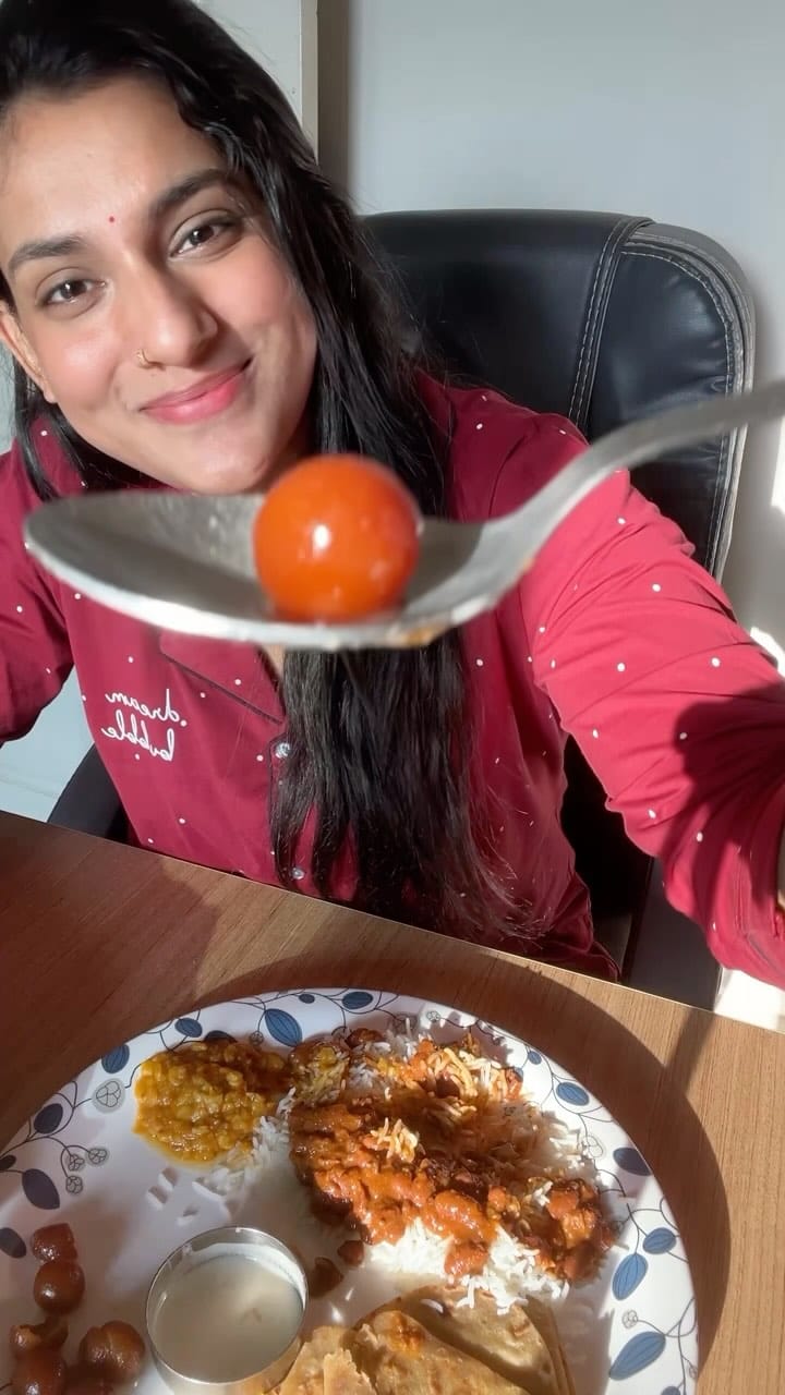 Saf safai karne mai din guzar gya aur fir home style rajma chawal ka mann krne laga. Do try @dailykitchen__official if you’re missing home ❤️