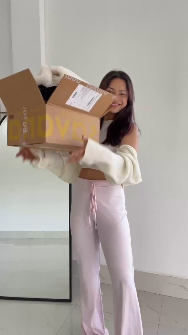 🐰🎀 Comment for links @savana cutest outfits 🫶🏻
Use my coupon code - chandni15
.
.
[ Savana haul, Savana winter haul, Savana winter wear, Savana cutest outfit haul, Savana outfits, Savana cool girl outfits, ootd, ootd fashion, ootd girly, ootd winter, ootd wear, Pinterest, Pinterest inspired, winter fashion, winter aesthetics, fashion girly, casual fashion, winter aesthetics, mini skirts outfits, explore, fyp ]
#savana #savanastyles #savanasquad #savanahaul #ａｅｓｔｈｅｔｉｃ #pinterestinspired #pinterest #pinterestaesthetic #savanafashion #ootd #ootdfashion #ootdstyle #ootdinspiration #winterfashion #winteroutfit #casualfashion #fashionstyle #fy #winteroutfit #wintercollection #explorar