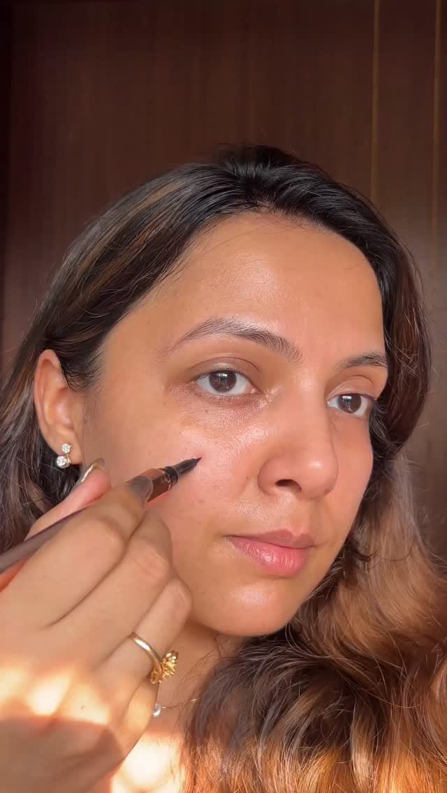 A setting spray for just ₹200 that locks your makeup like glue? 🤯
No creasing, no transfer, no melting and I am shook 😩
Comment “spray” for the link 🔗
[ setting spray, affordable setting spray, long lasting makeup spray, drugstore setting spray, makeup that stays all day, sweat proof makeup product, budget beauty find, affordable makeup must have ]
#settingspray #longlastingmakeup #makeuphack #viralmakeupproduct #settingspraytest #budgetbeautyfinds