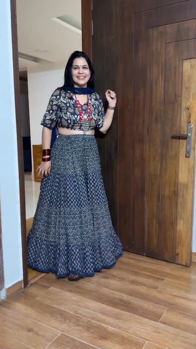 Radha kaise na jale.
Happy janmashtami to all!
In my gopi era i would wear these. Let me know your favourite look of all
Comment for link and follow @yourstylingbff for more.
#janmashtamispecial #janmastmispecial❤️✨kanha #radharanilook❤️🧿🌼 #gopilook #gopilookforkrishna❤️❤️❤️ #skirtandtop #ethnicskirt 
(janmashtami special, radha rani, gopi look, gopi look for krishna,skirt, lehenga )