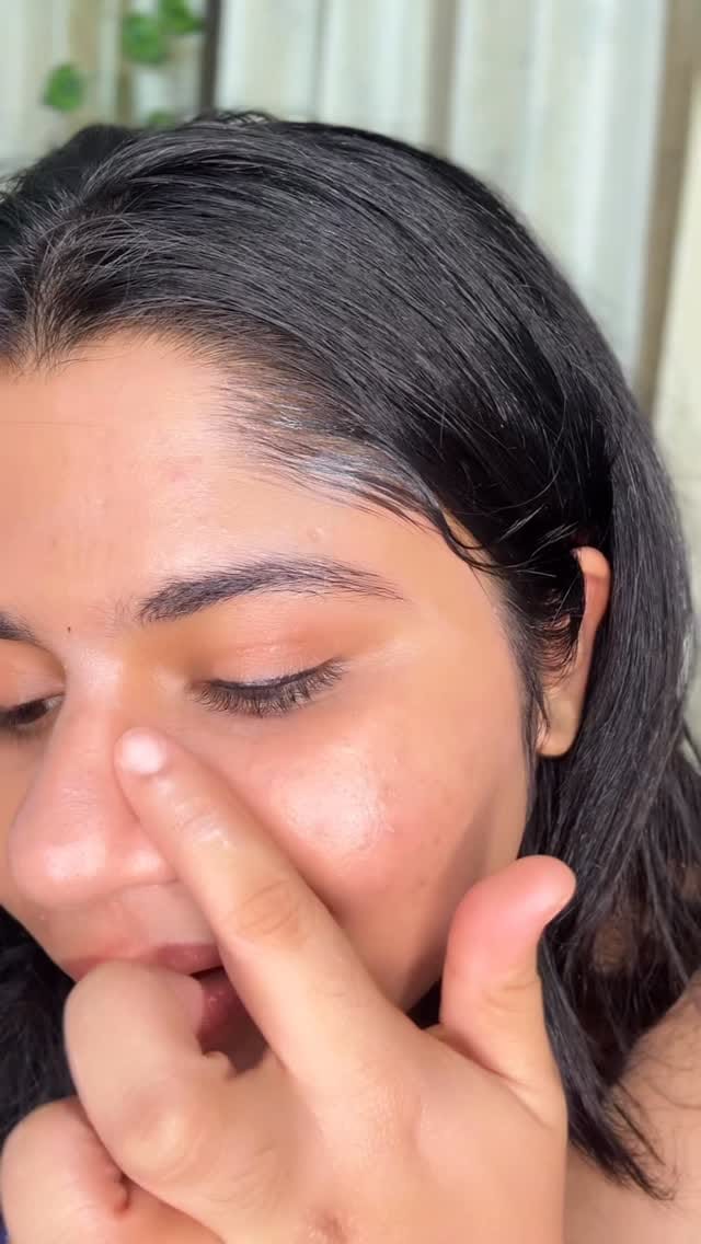 Skincare + Glow in one! 💖 RENÉE Lumi Glow Highlighting Moisturiser is your shortcut to radiant, healthy-looking skin. With Niacinamide to even skin tone, Hyaluronic Acid to hydrate & Multivitamins to boost skin health, this glow comes with all skincare benefits.
Use my coupon code CHANDANA10 to get 10% off on the Renée app or website
#Ad #renee #yaashvishah #yaashvifam #skatergirl #skincare #glow
[ skincare routine, glowy makeup, even skin tone, moisturizer ]