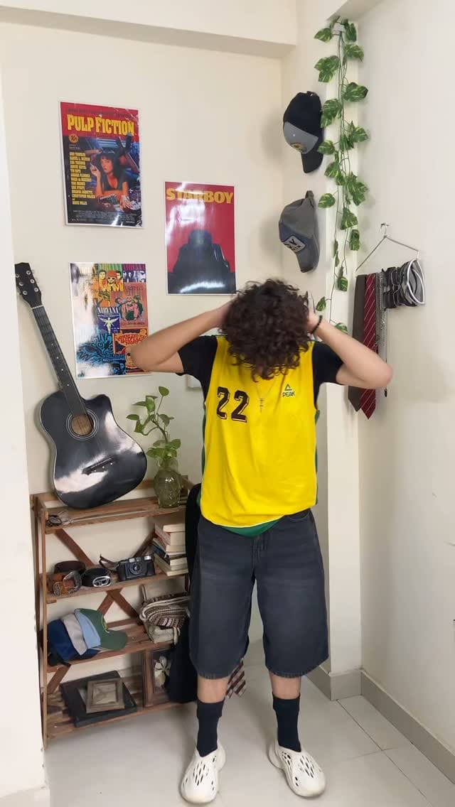 I look good ? || comment for pant and T links
Shirt Thrifted 
#fashionstyle #fashioninspo #pinterestlook #ootd #transition #fashioninfluencer 
 #reelsinstagram #reelitfeelit #reelkarofeelkaro #reels