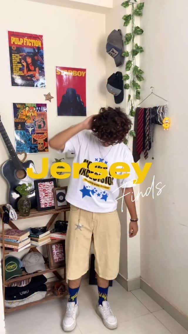 Jersey under ₹450 || comment for links 
Size L 
#myntrafinds #fashionstyle #fashionınsta #fashioninfluencer #fashioninspo #ootd #fashion #reelkarofeelkaro #reelsinstagram #reelitfeelit #reels #transition