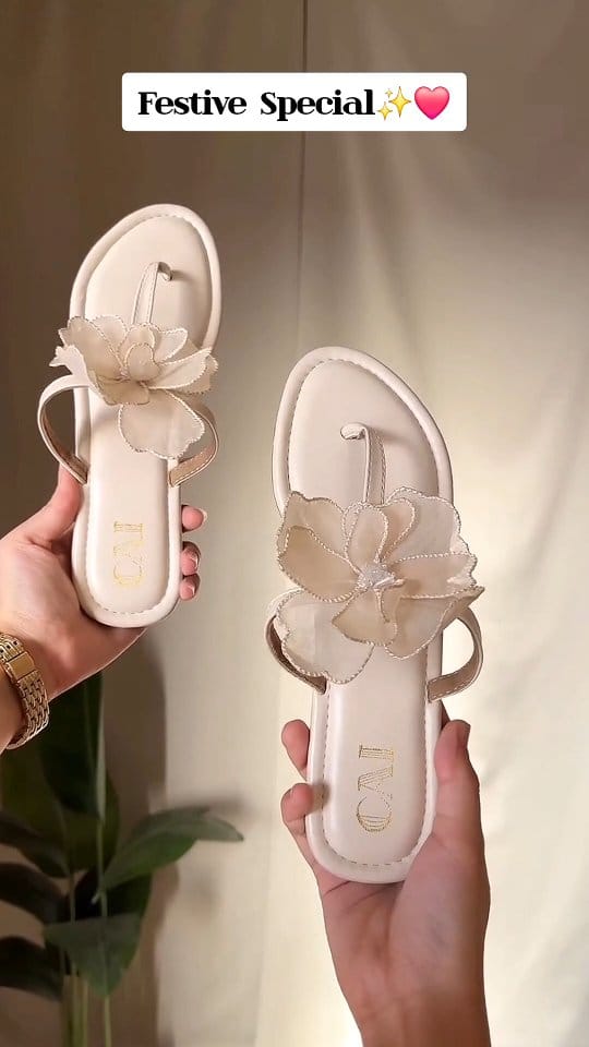 Must have Festive flats😍 Comment for the link or send this reel in my DM 🌸 
.
.
Myntra haul, myntra finds, myntra footwear, myntra partywear flats, flats haul, meesho, meesho finds, festival special, trending, viral reels, wedding wear, guest wear, comfy wear, Unboxing, reviews, products reviews 
#myntrawatch #meeshohaul #myntrasale #myntrahaul #unboxingvideo